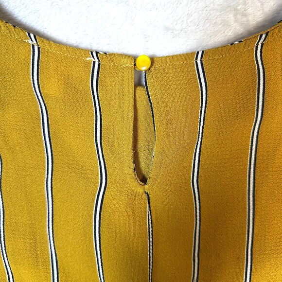 Monteau Los Angeles JUNIORS Mustard Yellow Stripe Flare Sleeves Top Size Medium - Picture 7 of 7
